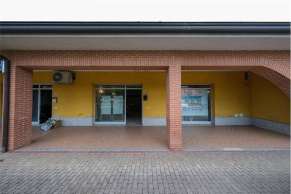 negozio in vendita a Vermezzo con Zelo
