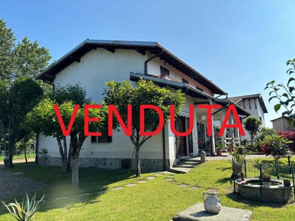 casa indipendente in vendita a Vermezzo con Zelo in zona Zelo Surrigone