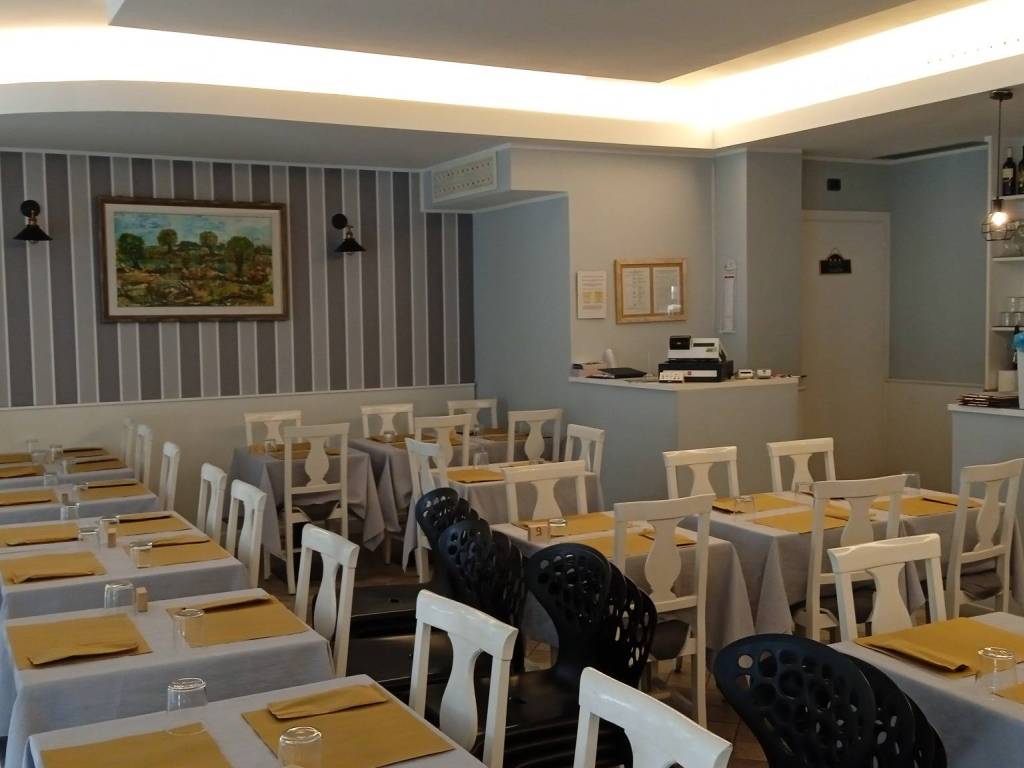 negozio in vendita a Vermezzo con Zelo in zona Vermezzo