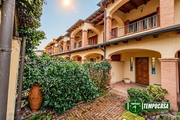 casa indipendente in vendita a Vermezzo con Zelo in zona Vermezzo