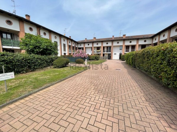 appartamento in vendita a Vermezzo con Zelo in zona Vermezzo