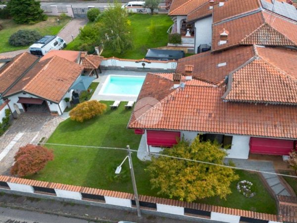 casa indipendente in vendita a Vermezzo con Zelo in zona Vermezzo