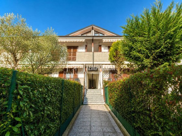appartamento in vendita a Vermezzo con Zelo in zona Vermezzo