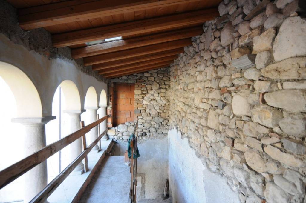 casa indipendente in vendita ad Adrara San Martino