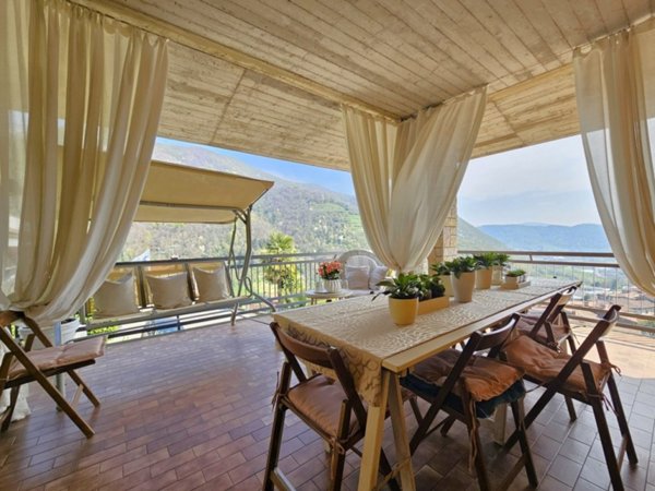casa indipendente in vendita ad Adrara San Martino