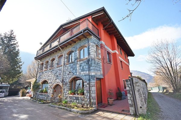 appartamento in vendita ad Adrara San Martino