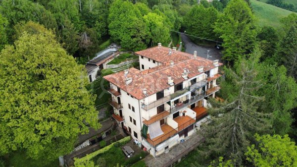 appartamento in vendita ad Adrara San Martino