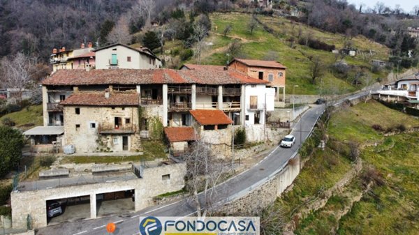 quadrivano in vendita ad Adrara San Martino