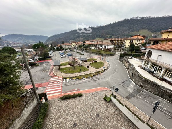appartamento in vendita ad Adrara San Martino