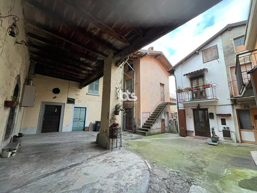 appartamento in vendita ad Adrara San Martino
