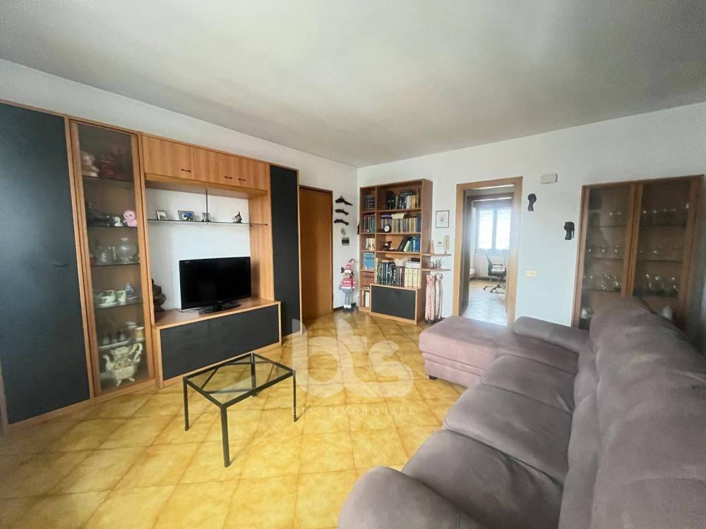 appartamento in vendita ad Adrara San Martino