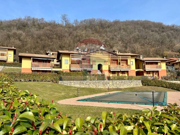 appartamento in vendita ad Adrara San Martino