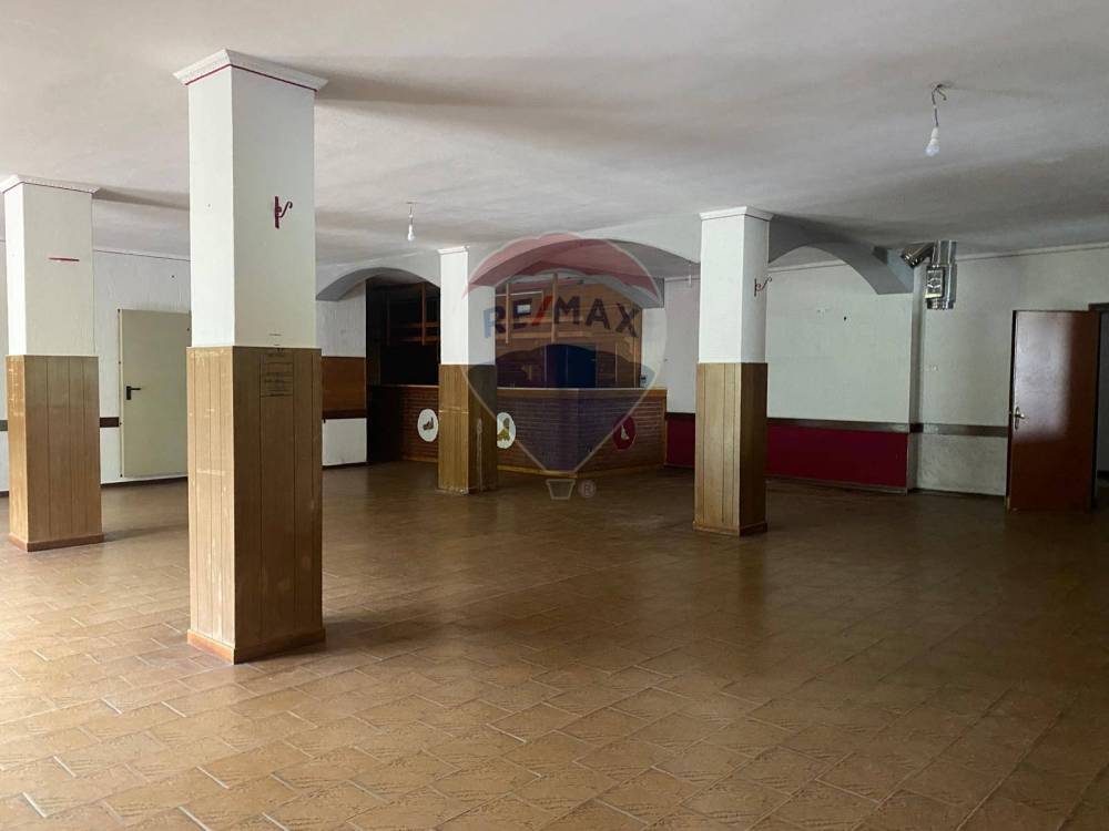 locale commerciale in vendita ad Adrara San Martino