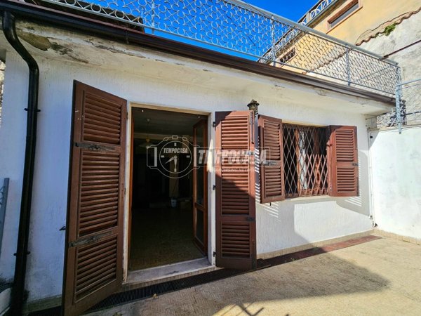 appartamento in vendita ad Adrara San Martino