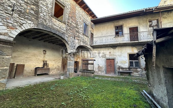 appartamento in vendita ad Adrara San Martino