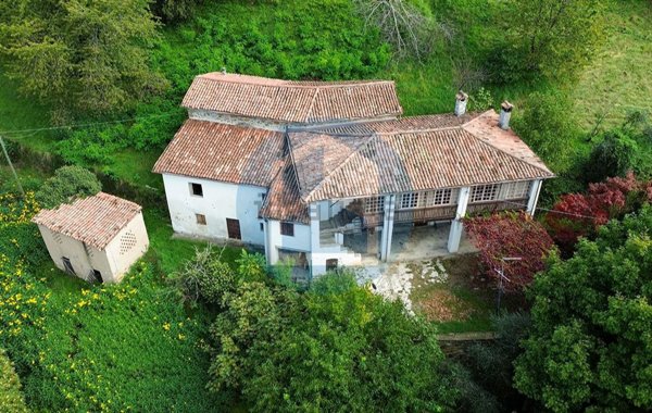 casale in vendita ad Adrara San Martino