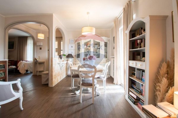 casa indipendente in vendita ad Adrara San Martino