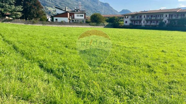 terreno edificabile in vendita ad Adrara San Martino