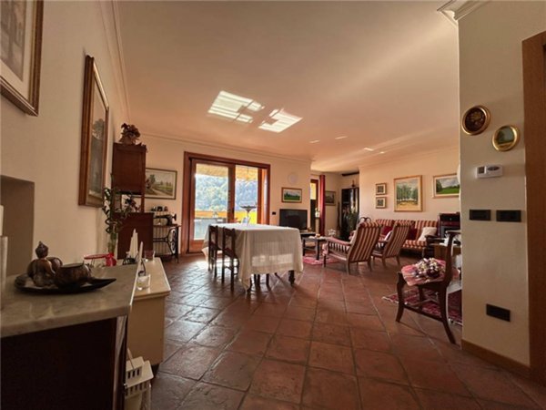 appartamento in vendita ad Adrara San Martino