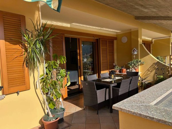 casa indipendente in vendita ad Adrara San Martino