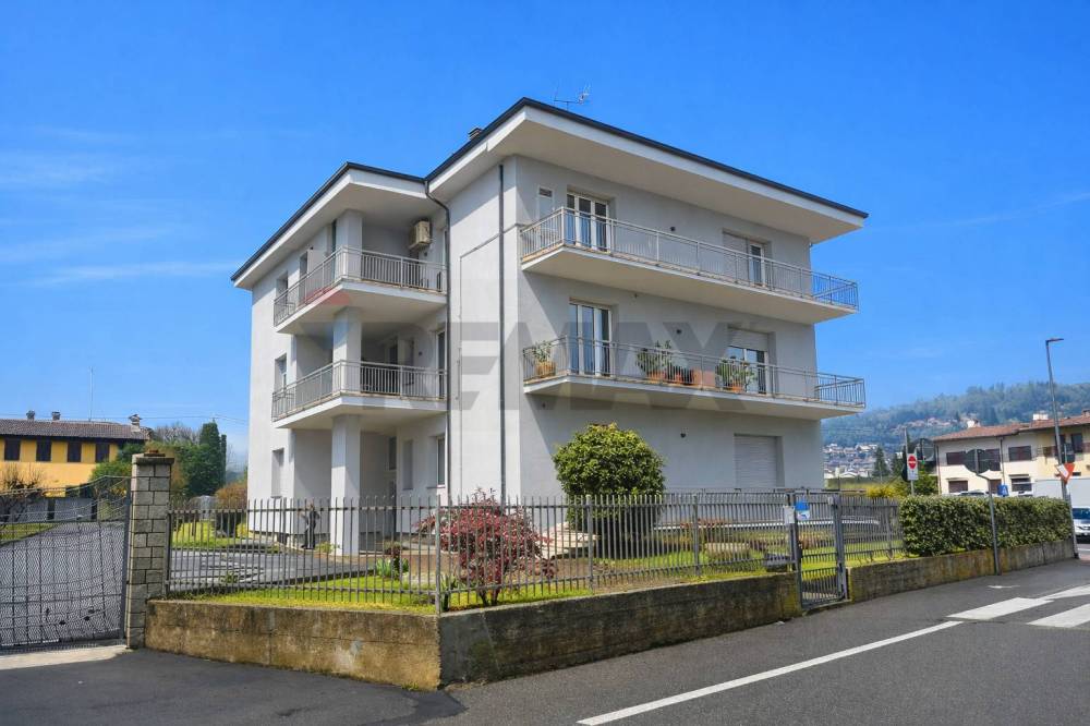 appartamento in vendita ad Adrara San Martino