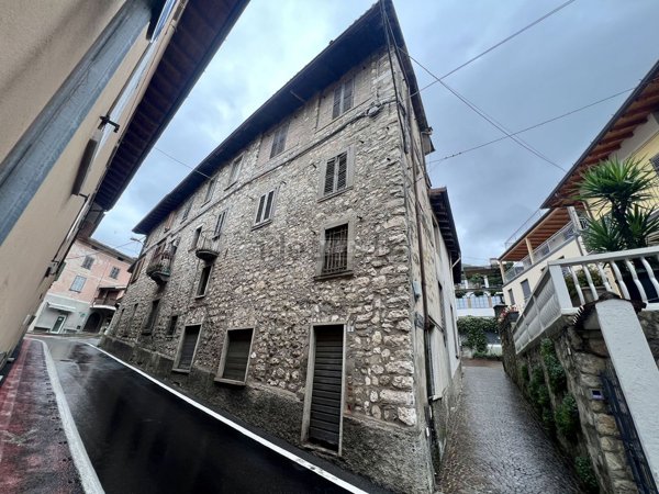 appartamento in vendita ad Adrara San Martino