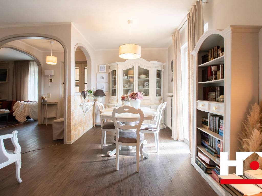 casa indipendente in vendita ad Adrara San Martino