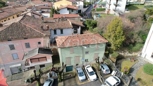 casa indipendente in vendita ad Adrara San Martino