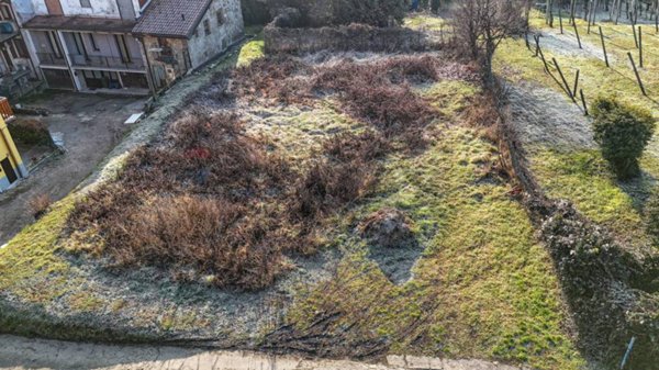 casa indipendente in vendita ad Adrara San Martino