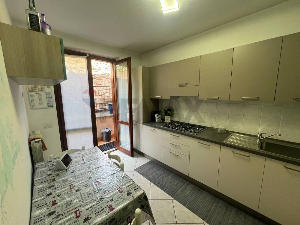 casa indipendente in vendita ad Adrara San Martino