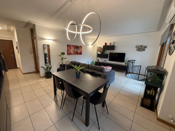 appartamento in vendita ad Adrara San Martino