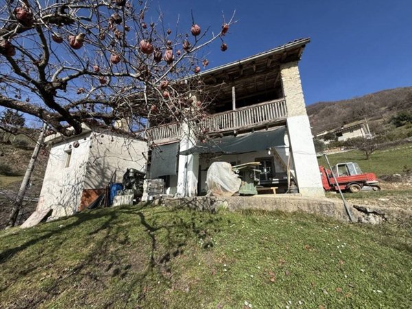 casa indipendente in vendita ad Adrara San Martino