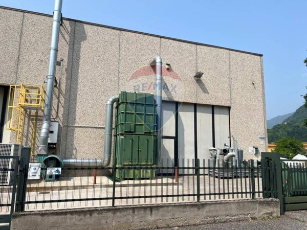 locale di sgombero in vendita ad Adrara San Martino