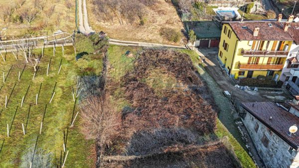 casa indipendente in vendita ad Adrara San Martino