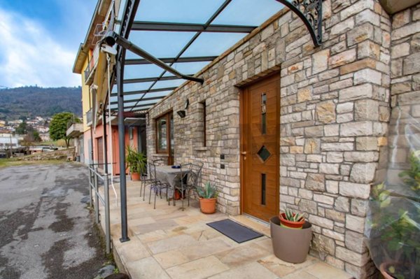 casa indipendente in vendita ad Adrara San Martino