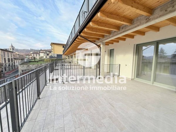 appartamento in vendita ad Adrara San Martino