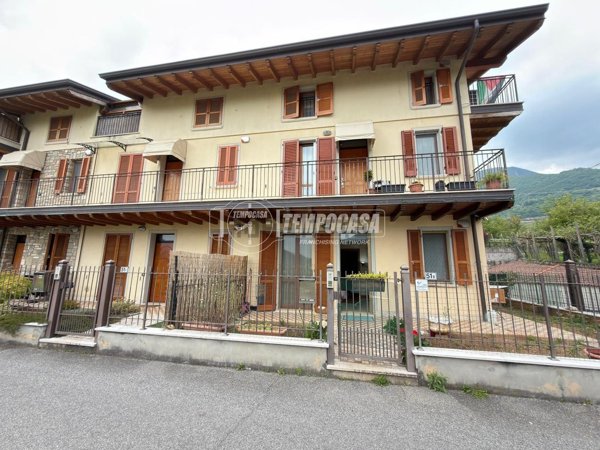 appartamento in vendita ad Adrara San Martino