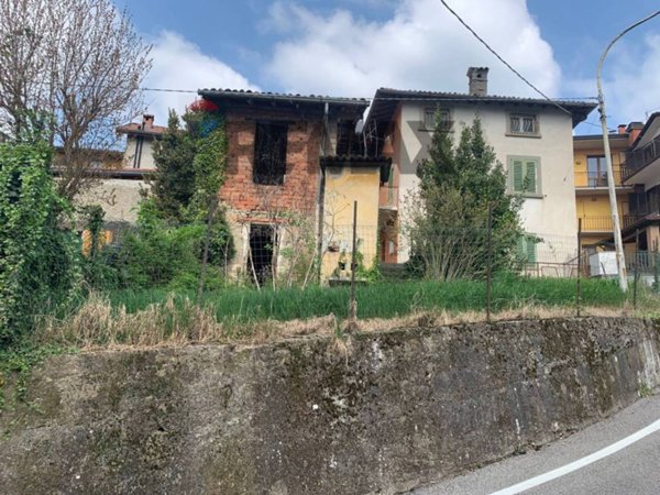 casa indipendente in vendita ad Adrara San Martino