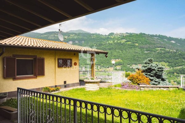 appartamento in vendita ad Adrara San Martino