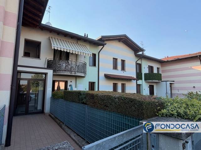appartamento in vendita ad Adrara San Martino