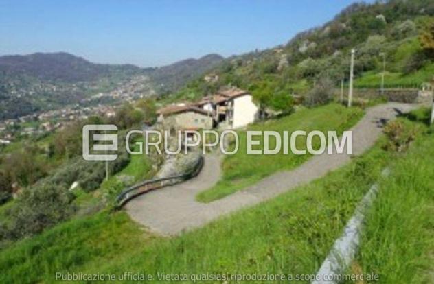 locale commerciale in vendita ad Adrara San Martino