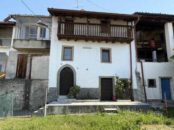 casa indipendente in vendita ad Adrara San Martino
