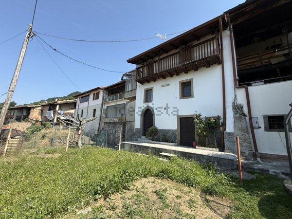 appartamento in vendita ad Adrara San Martino