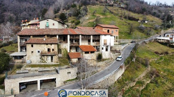 casale in vendita ad Adrara San Martino