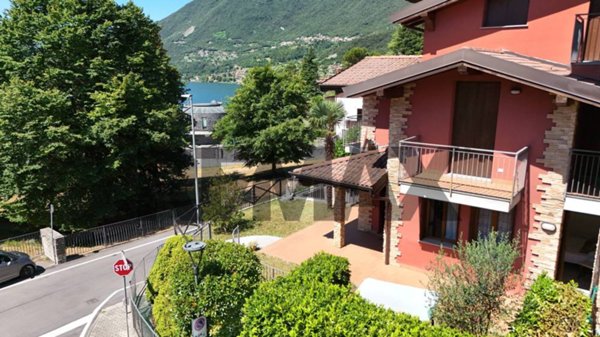 appartamento in vendita ad Adrara San Martino