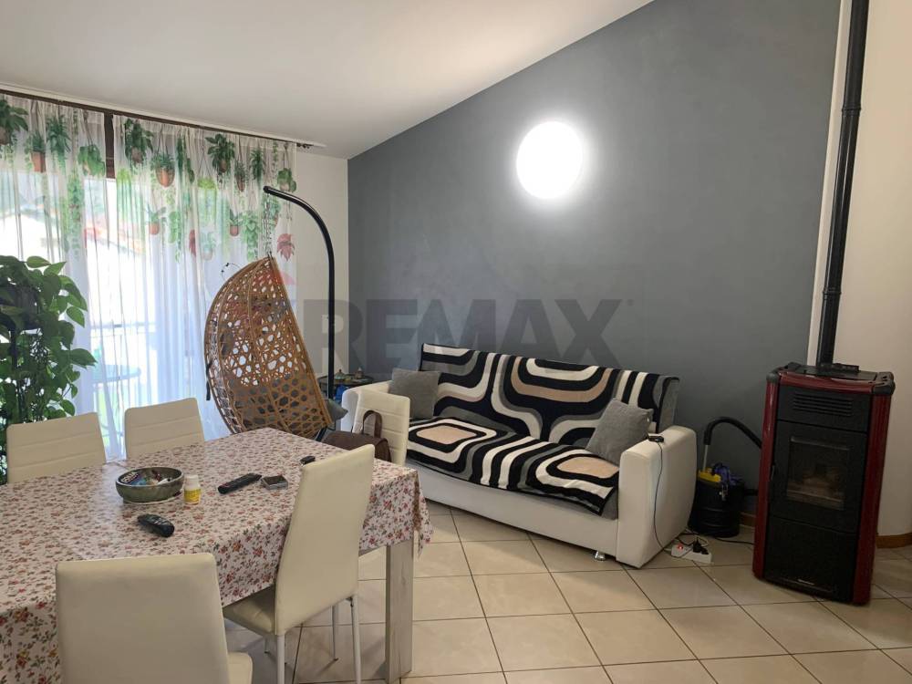appartamento in vendita ad Adrara San Martino