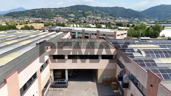 ufficio in vendita ad Adrara San Martino