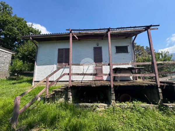 casa indipendente in vendita ad Adrara San Martino