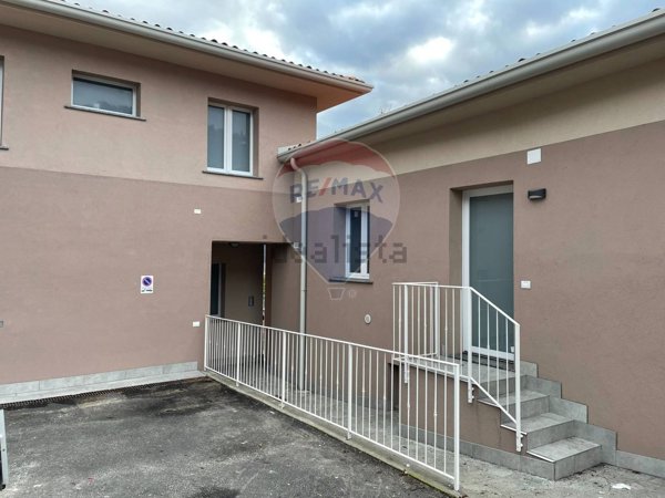 appartamento in vendita ad Adrara San Martino