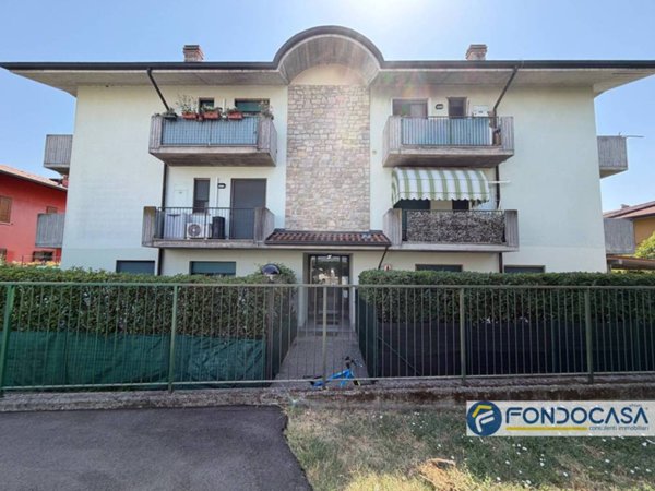 appartamento in vendita ad Adrara San Martino
